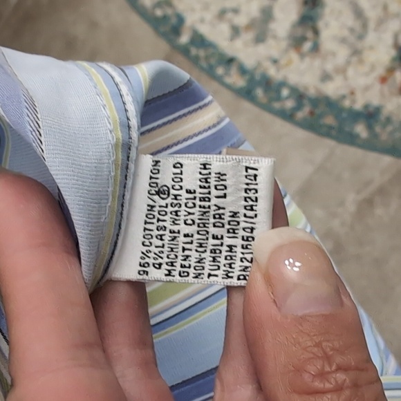 Talbot's Petites Button Down Shirt Size 6P - Picture 10 of 10